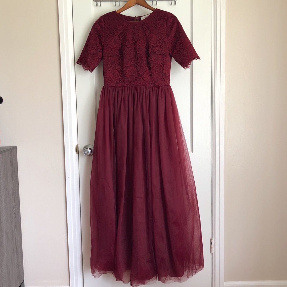 Le Parole Burgundy Half Sleeve Lace Maxi Tulle Dress